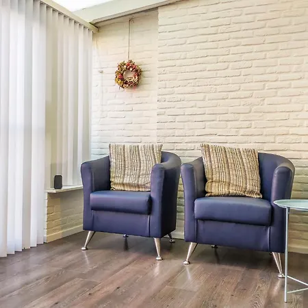 3 Bedroom Pet Friendly In