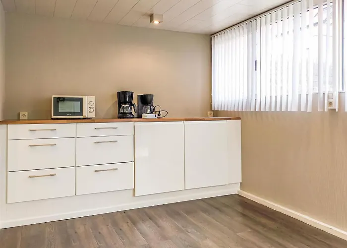 3 Bedroom Pet Friendly In Bredene