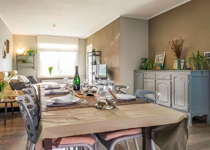 3 Bedroom Pet Friendly In Bredene