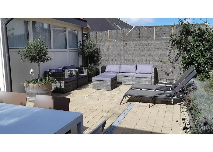 Dom wakacyjny 3 Bedroom Pet Friendly In *